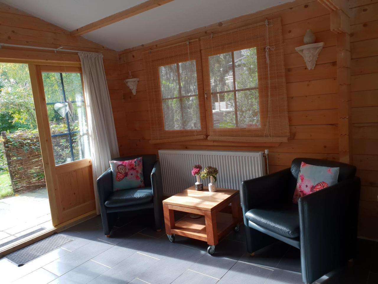 Guesthouse Vakantiehuis In Een Mooie Tuin In Het Centrum Van Zuidlaren! Luaran gambar